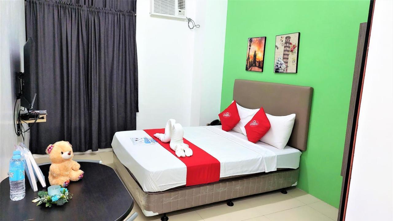 Spiral Suites Hotel เกซอนซิตี้ ภายนอก รูปภาพ