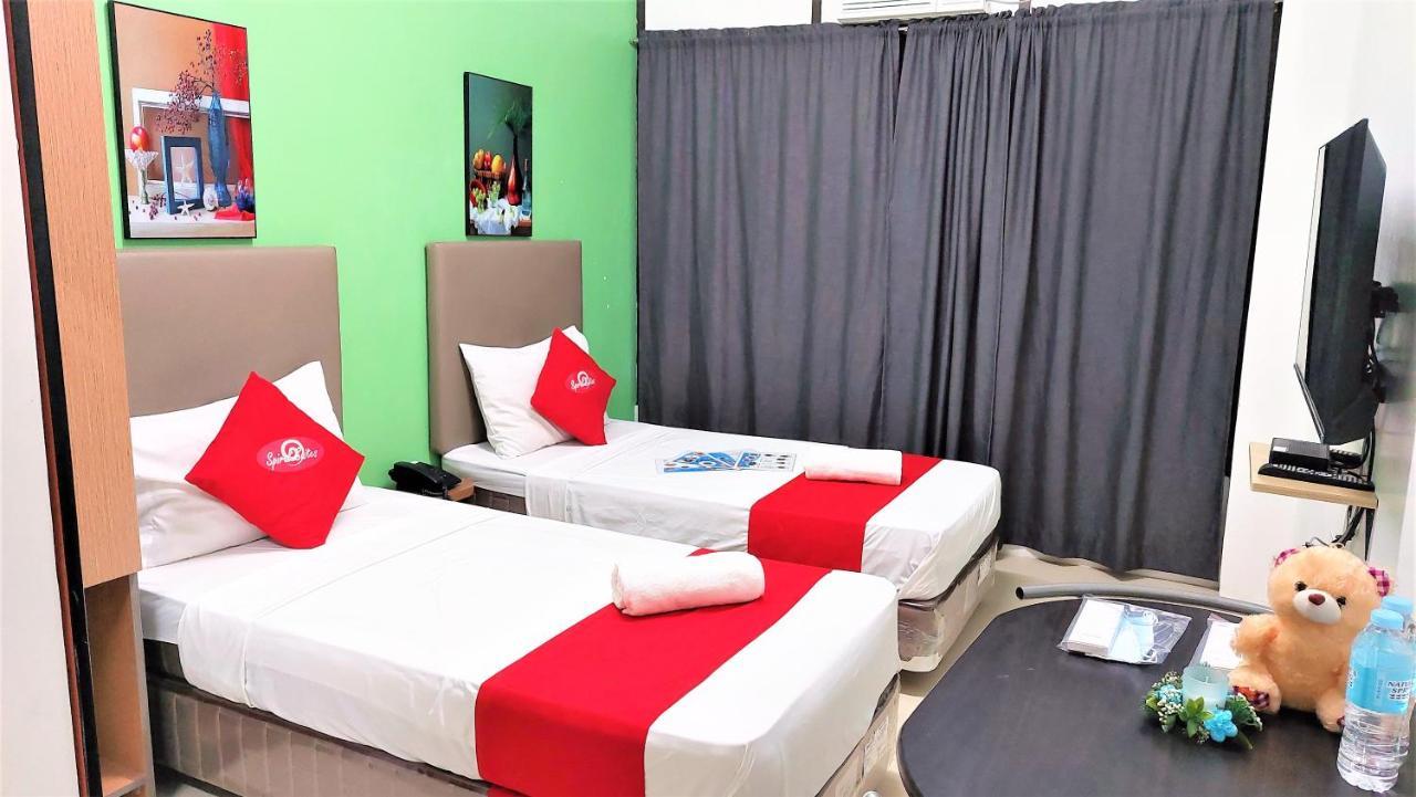Spiral Suites Hotel เกซอนซิตี้ ภายนอก รูปภาพ