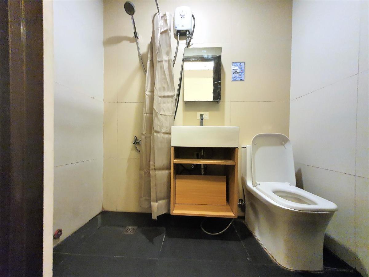 Spiral Suites Hotel เกซอนซิตี้ ภายนอก รูปภาพ