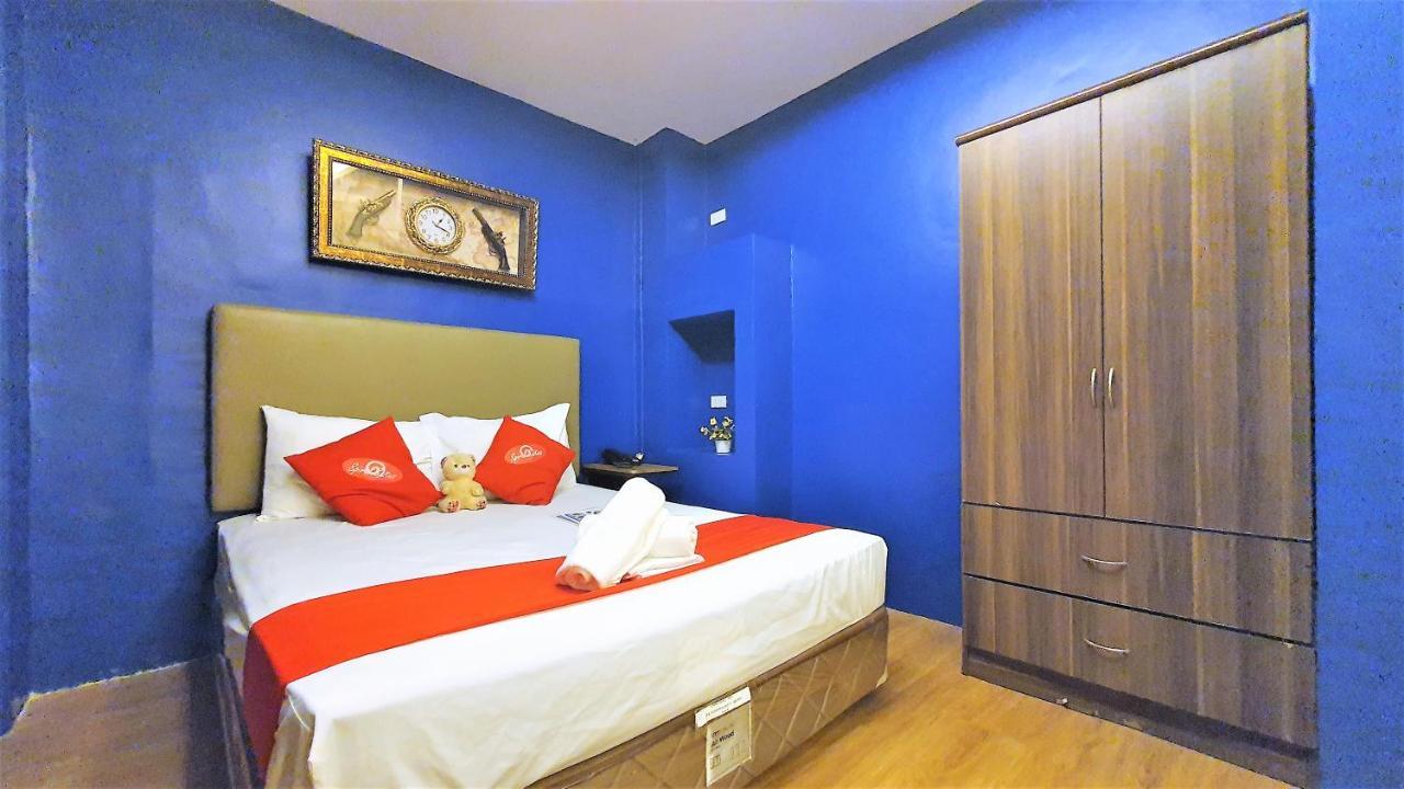 Spiral Suites Hotel เกซอนซิตี้ ภายนอก รูปภาพ