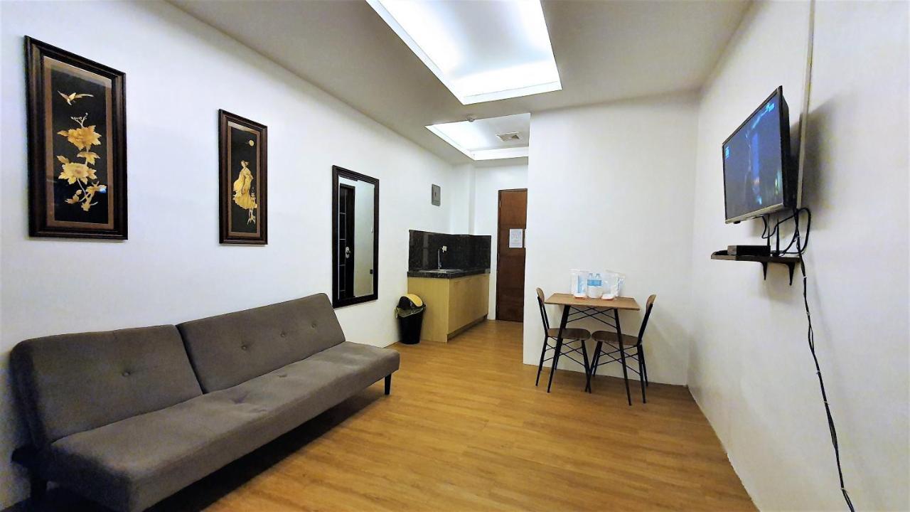 Spiral Suites Hotel เกซอนซิตี้ ภายนอก รูปภาพ