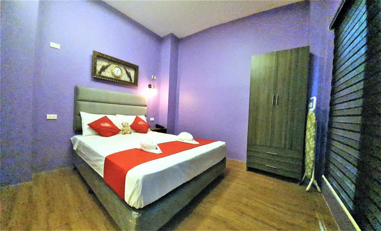 Spiral Suites Hotel เกซอนซิตี้ ภายนอก รูปภาพ