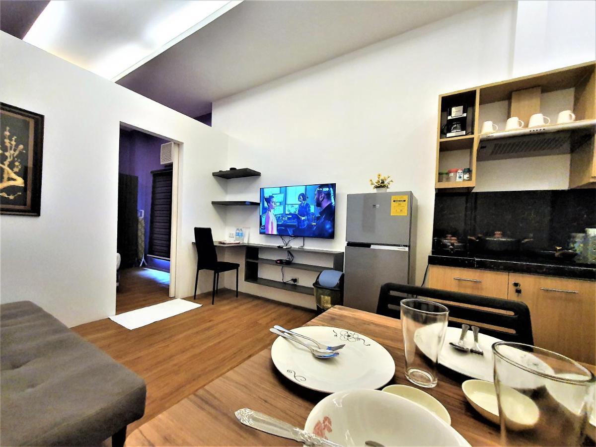 Spiral Suites Hotel เกซอนซิตี้ ภายนอก รูปภาพ
