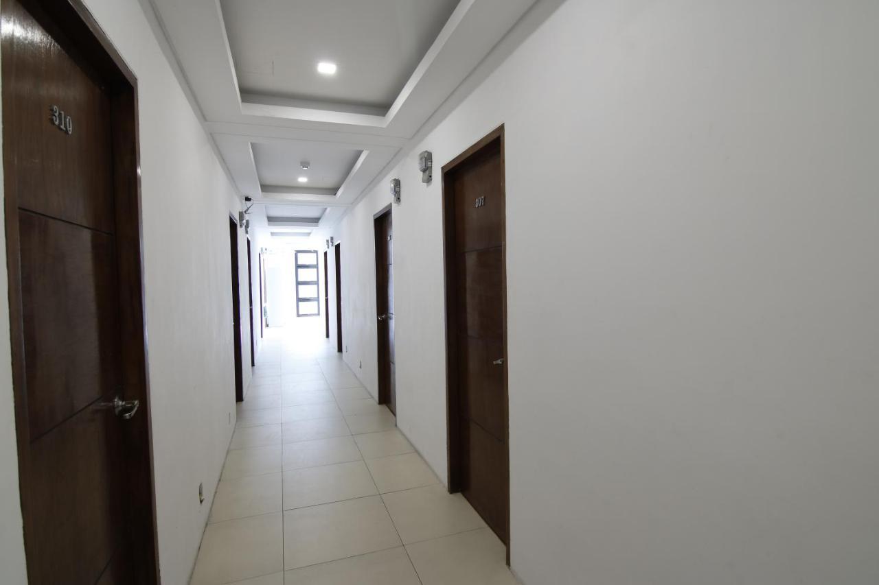 Spiral Suites Hotel เกซอนซิตี้ ภายนอก รูปภาพ