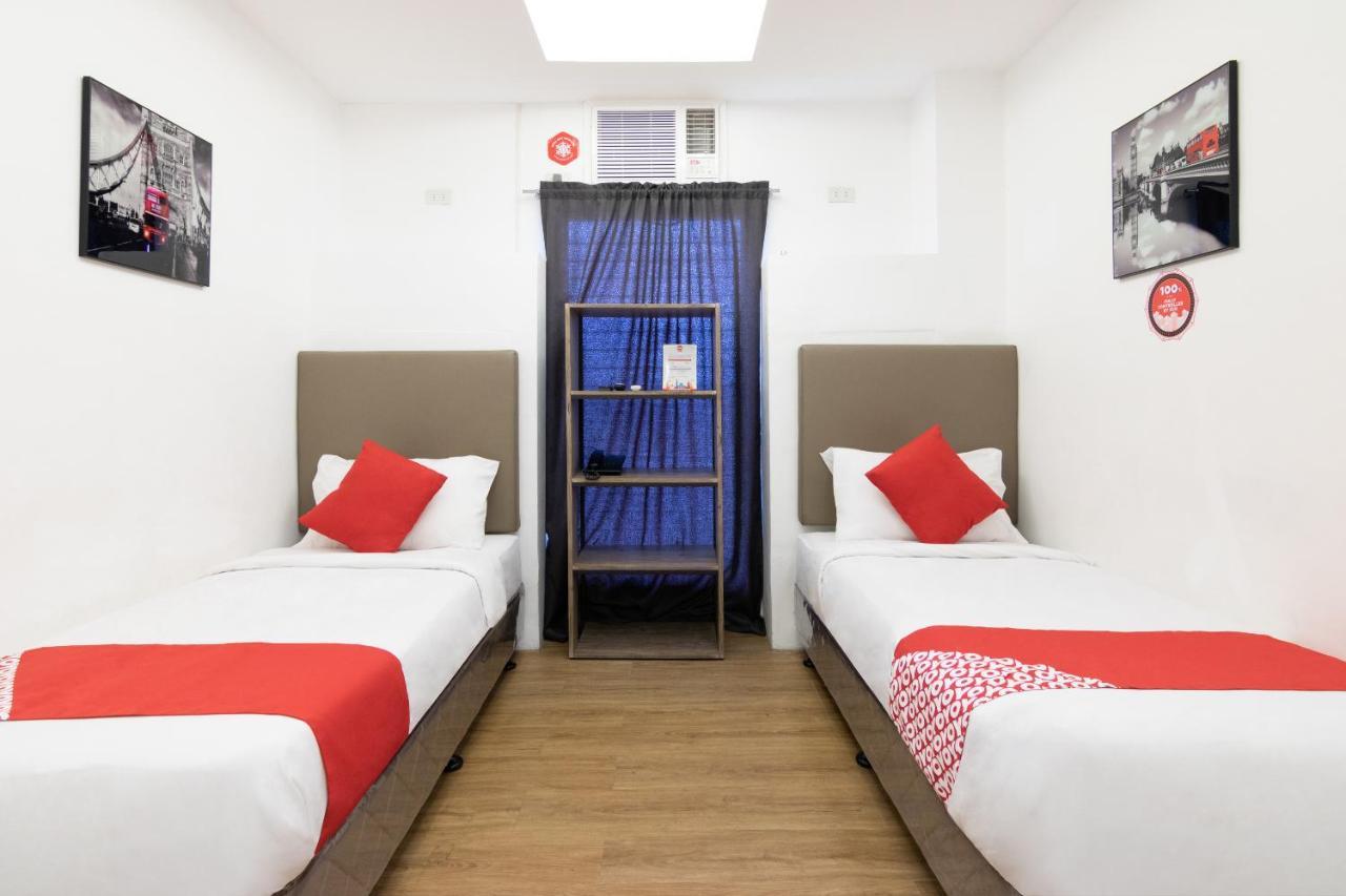 Spiral Suites Hotel เกซอนซิตี้ ภายนอก รูปภาพ